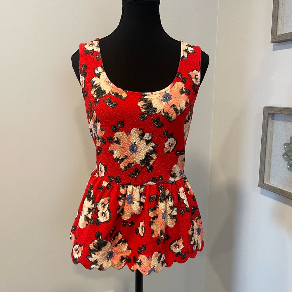 Anthropologie Postage Stamp Red Floral Cut-Out & Scalloped Hem Peplum Top EUC